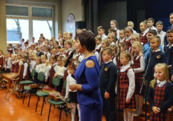 75 –ERI METAI ANT AUKSINĖS BANGOS