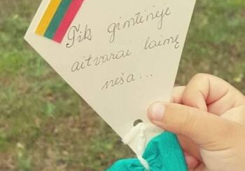 Tik gimtinėje aitvarai laimę neša